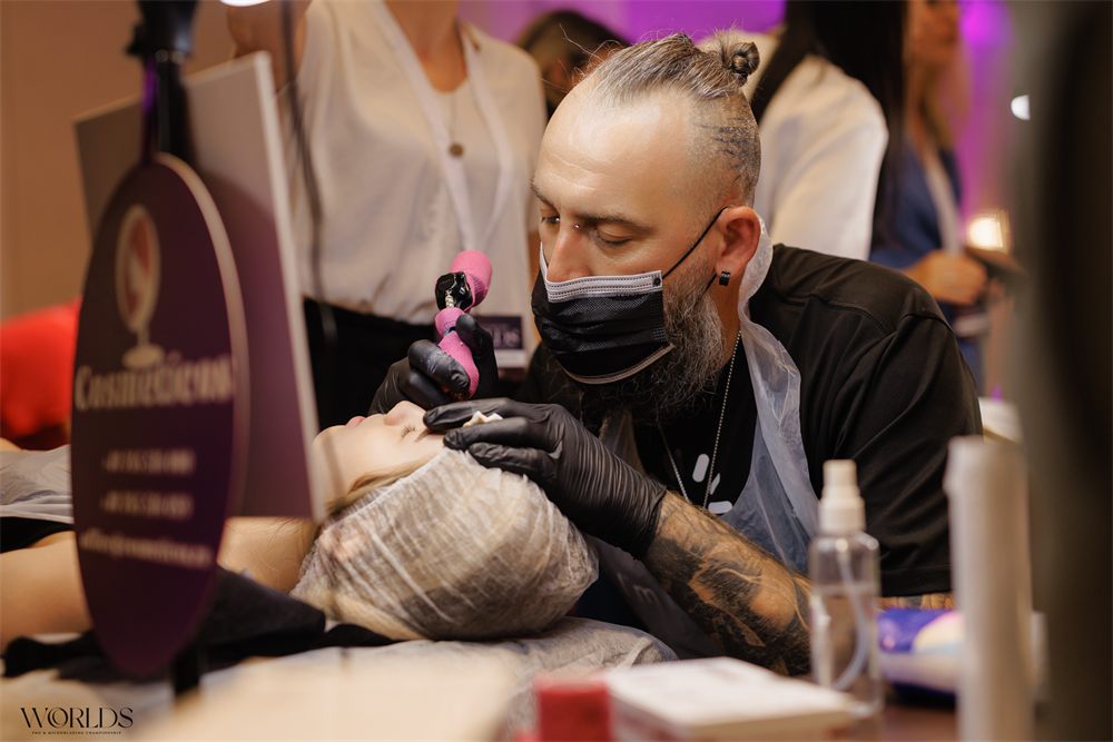Nik Radu în timpul unei demonstrații PMU